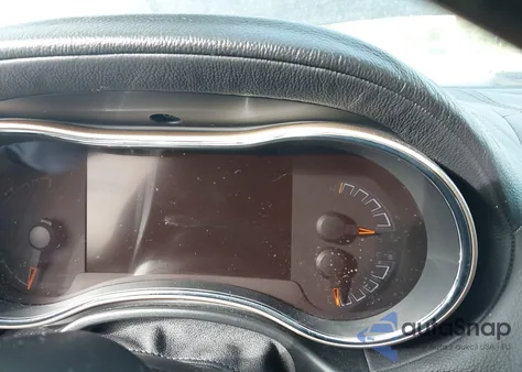 2014 Jeep Grand Cherokee Summit z USA, uszkodzony, nr VIN 1C4RJEJG0EC265908